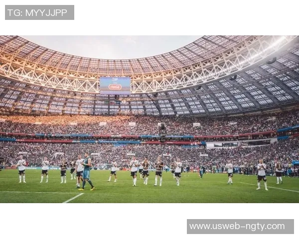 足球场上运动员的跑动距离分析及其对比赛表现的影响探讨 足球场上运动员的跑动距离分析及其对比赛表现的影响探讨